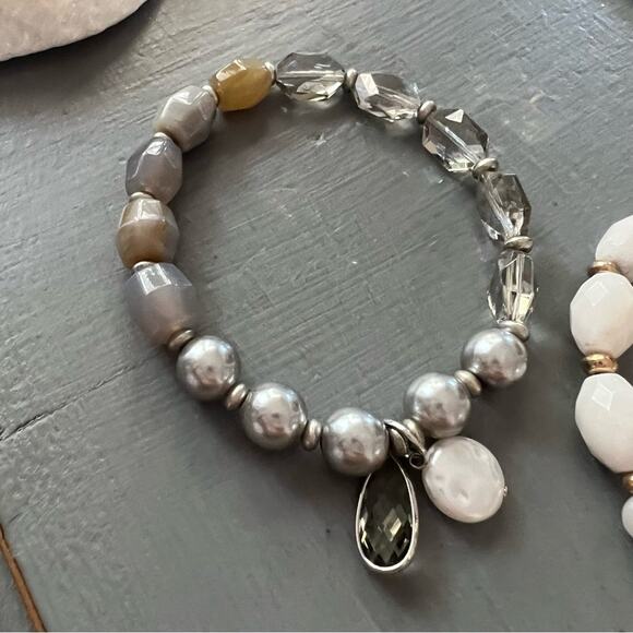 Beaded Stretch Bracelet - Picture 6 of 9